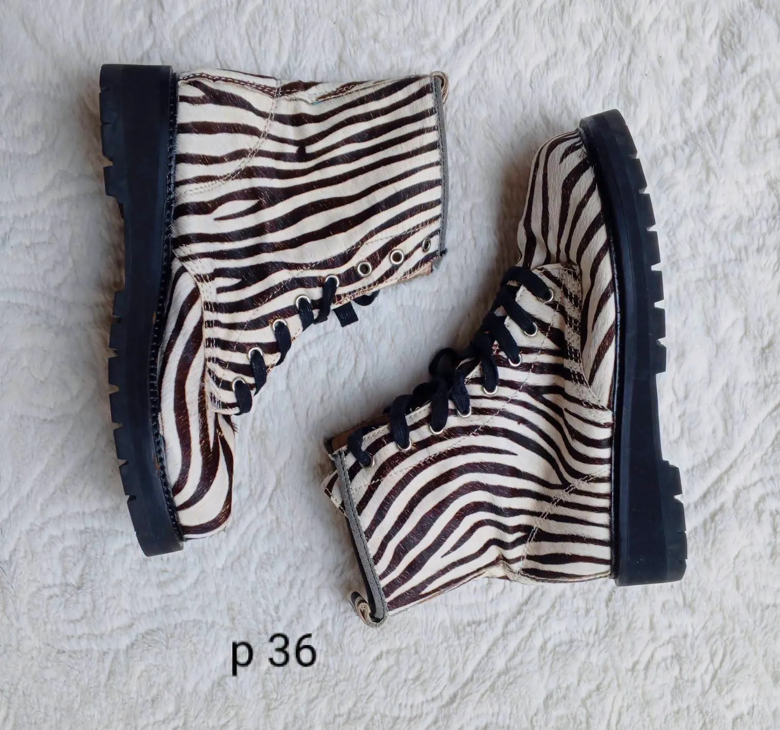 Bottines zèbre noir blanc p36 – no brand – noir et blanc – taille 36 2
