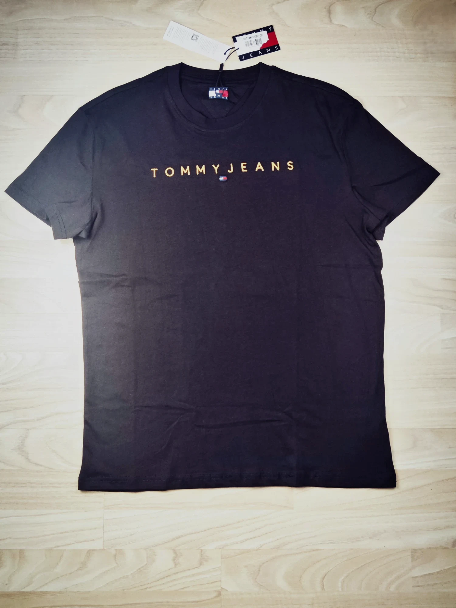 T-shirt noir Tommy Jeans taille M neuf – Tommy Hilfiger – taille M