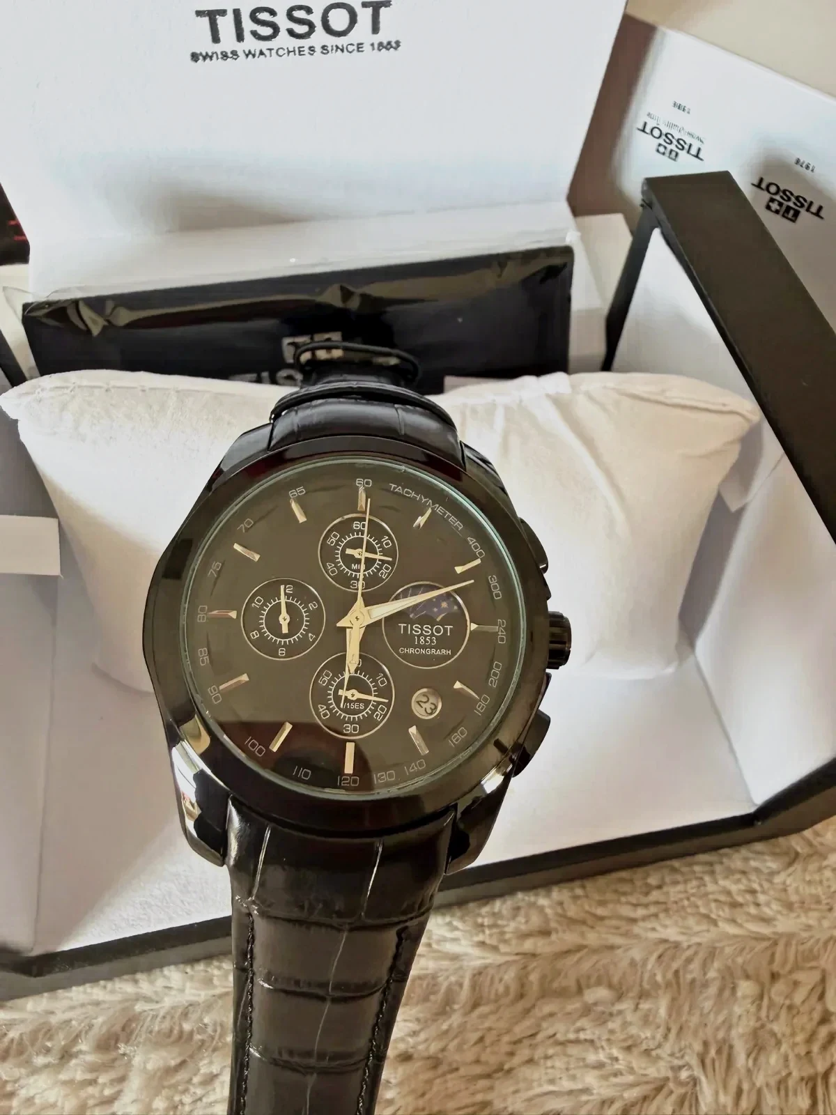 Montre Tissot chronographe noire