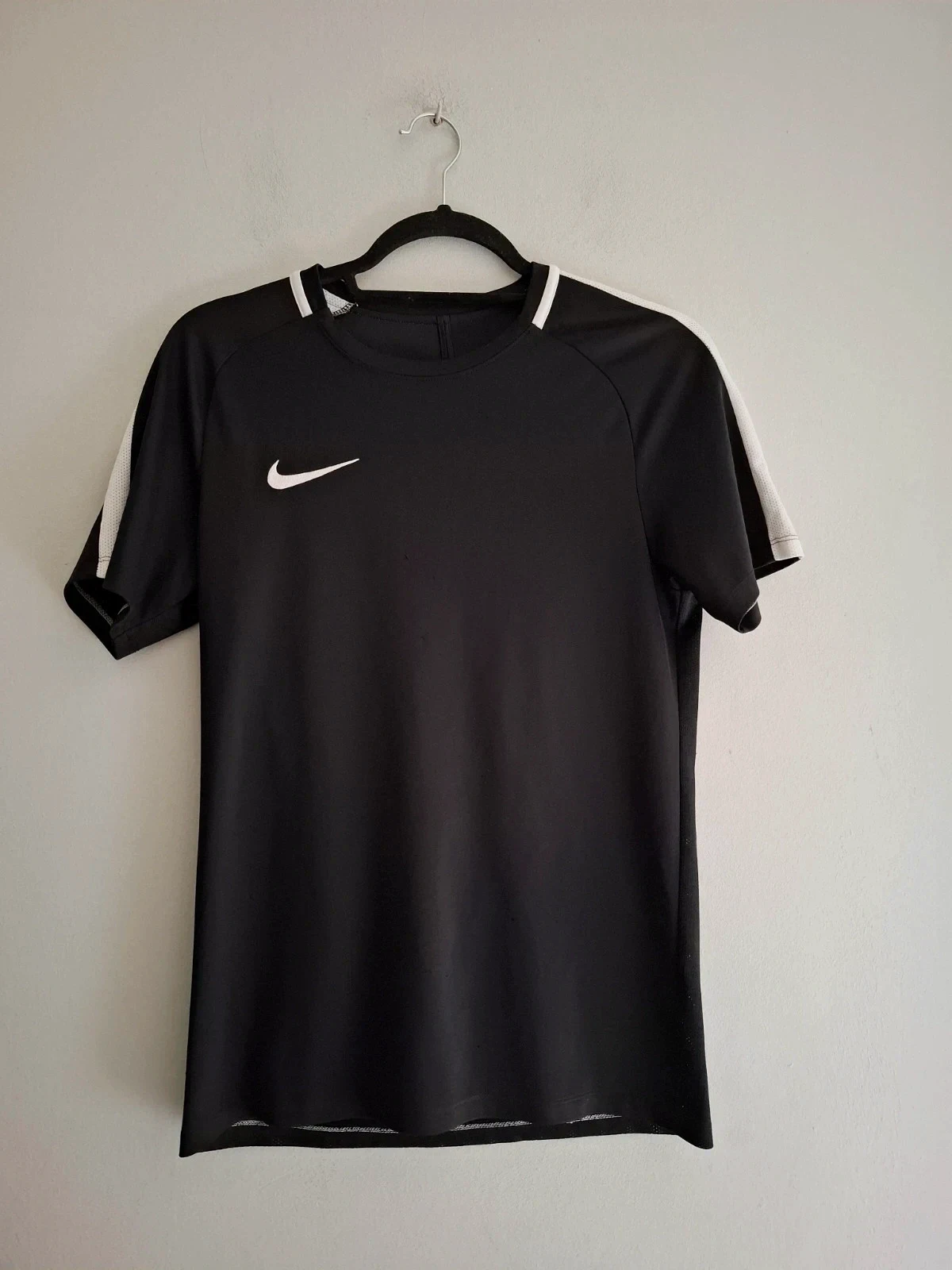 Camiseta Deportiva Nike Dri-FIT Negra Talla S – Nike – taille S