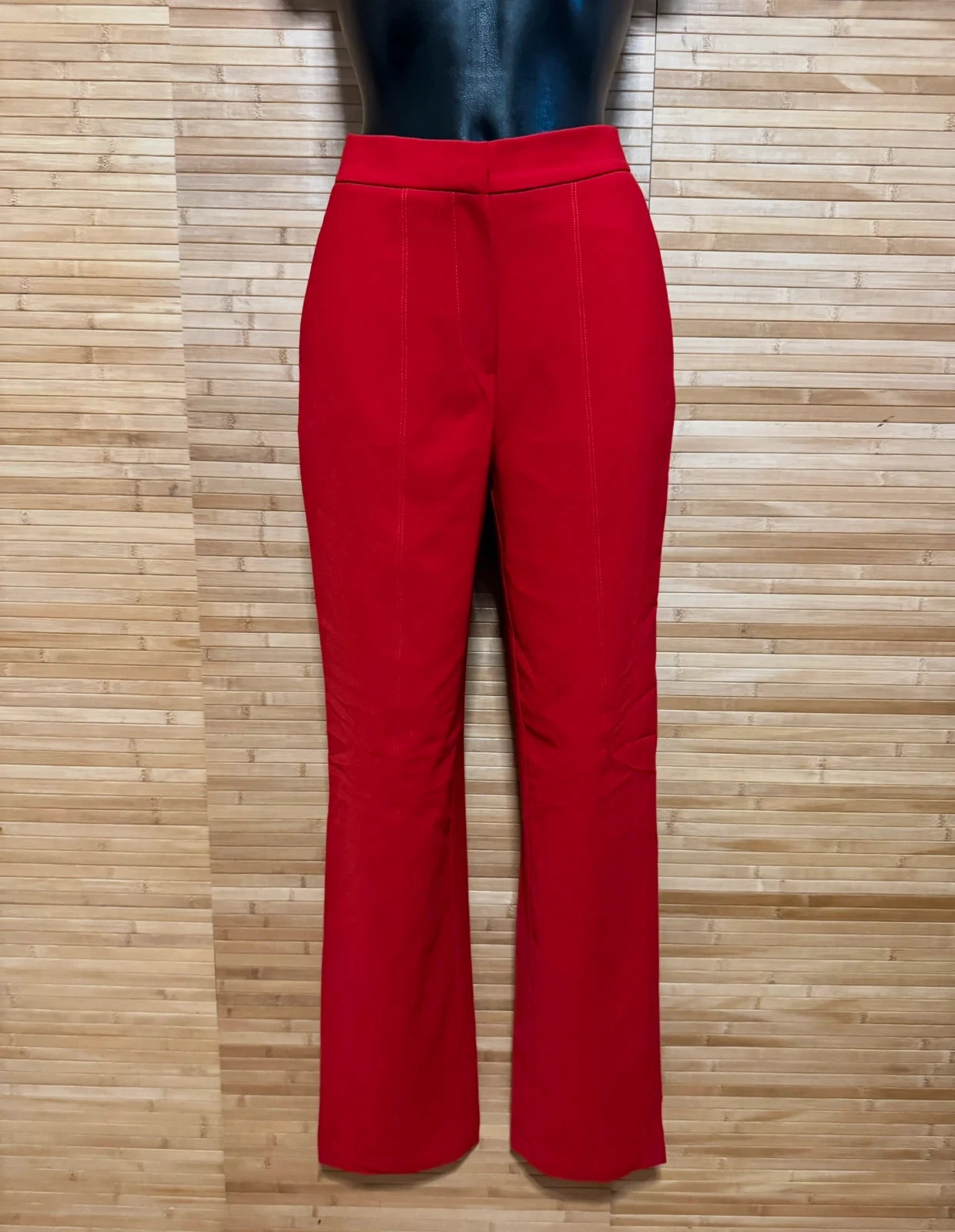 Divinos pantalones rojos de Silvian Heach talla 36