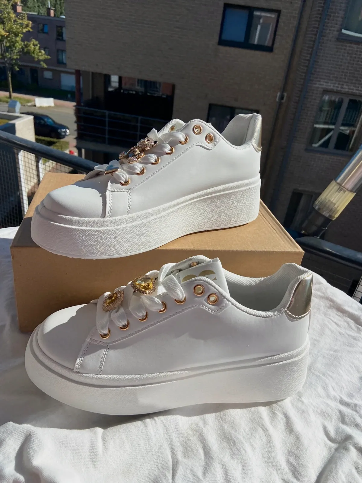 White sneakers 40 – taille 40 2