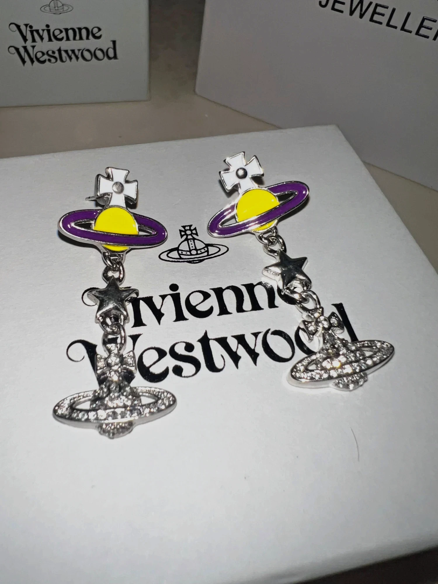 Boucles d'oreilles pendantes Vivienne Westwood Orbe