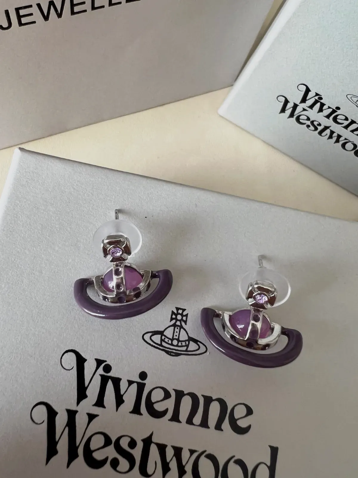 Boucles d'oreilles Vivienne Westwood Orb violettes – Vivienne Westwood – violet – taille Taille unique 3