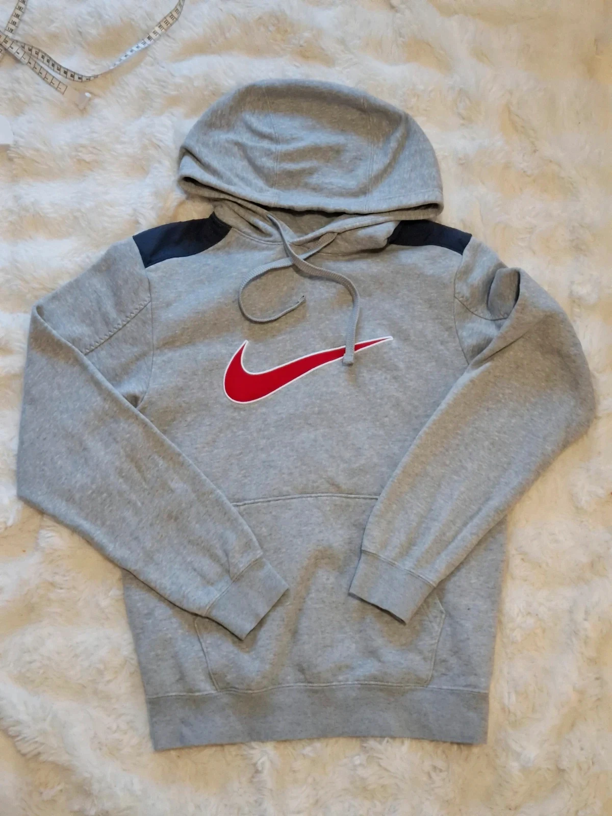 Sweat à Capuche Gris Chiné et Rouge "Nike" T.XS / S