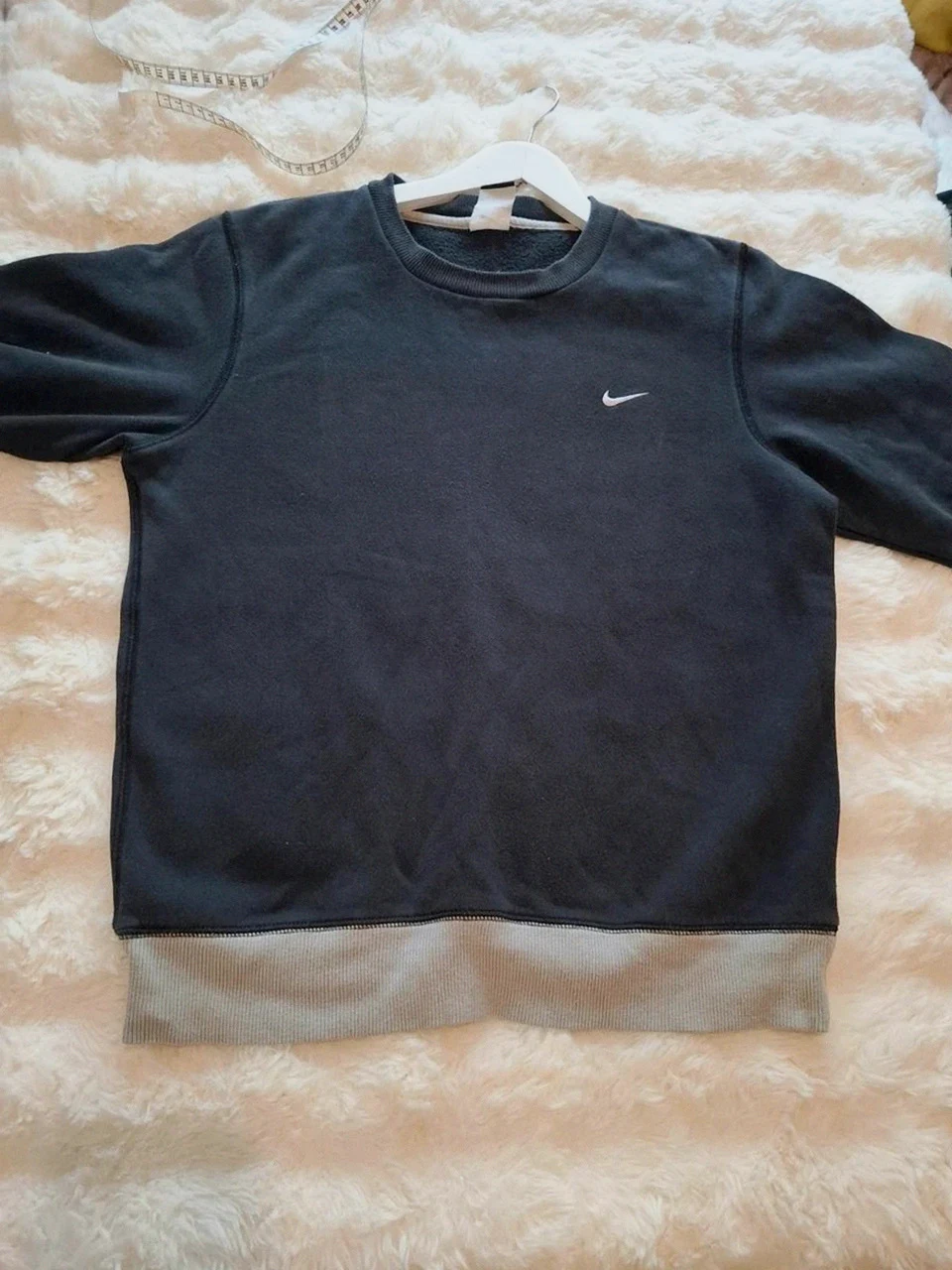 Pull / Sweat-shirt Noir & Gris Nike T.S (36)