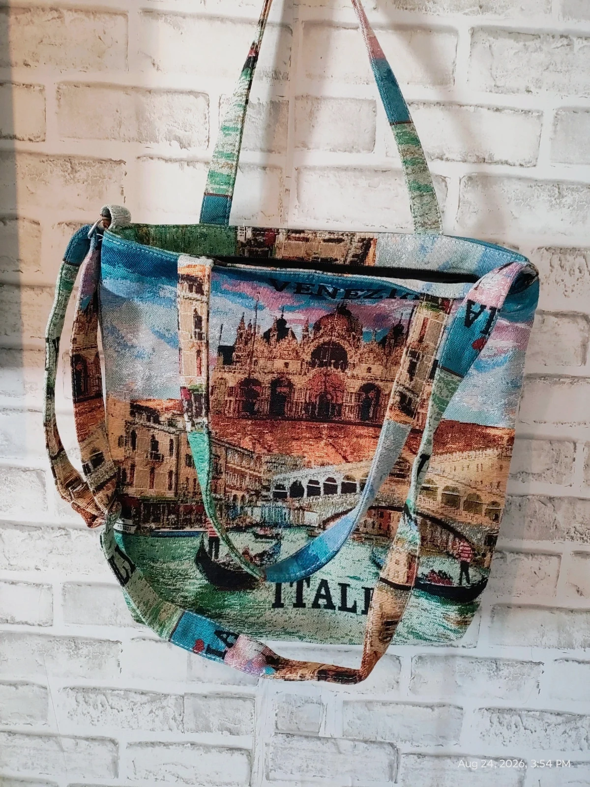 New shoulder bag from Venezia Italy