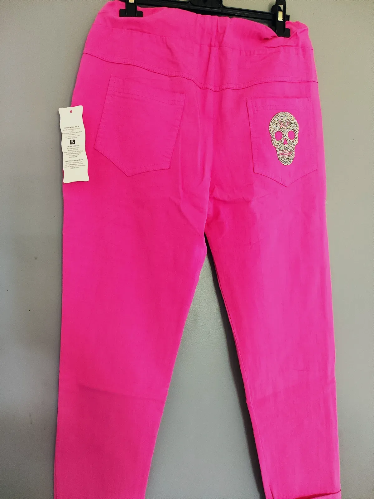 Pantalon fuchsia avec motif tête de mort en strass – Pomelo – taille Taille unique 5
