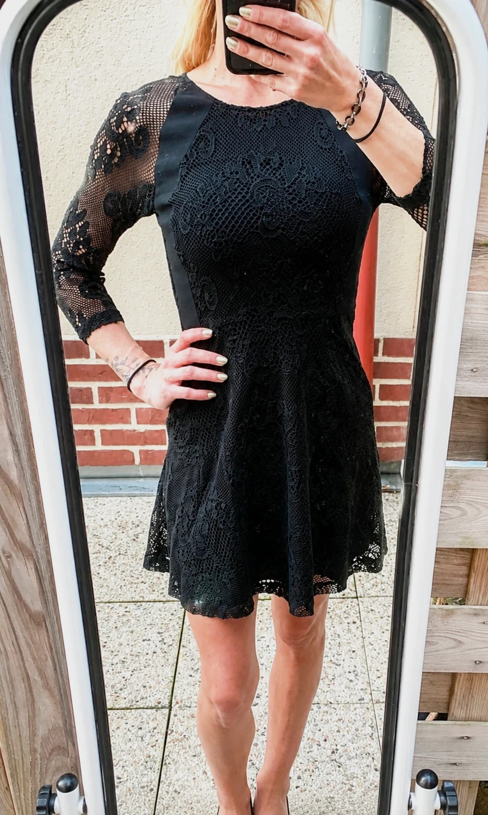 🖤 Robe courte noire Sandro Paris en dentelle manches longues – T.1 / S (36) élégante chic soirée