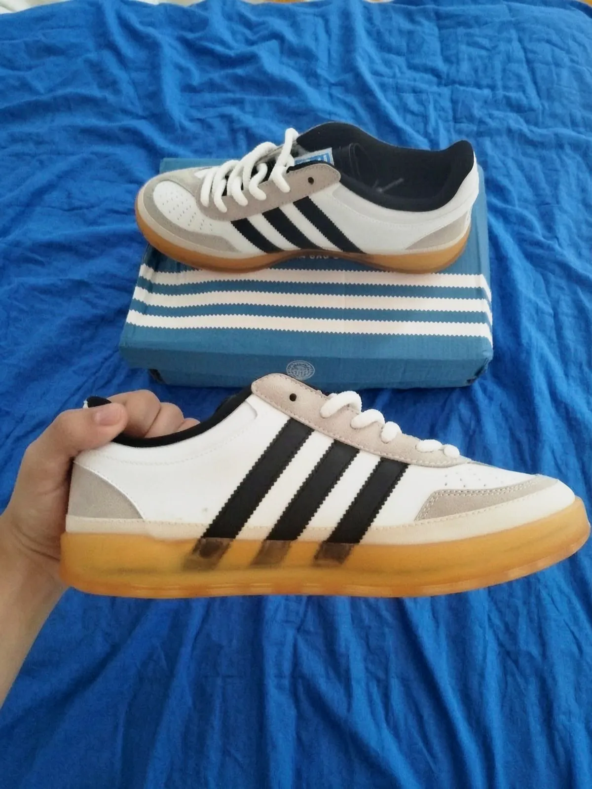 Adidas sneakers blanc noir semelle gomme – Adidas – blanc – taille EU 42 2