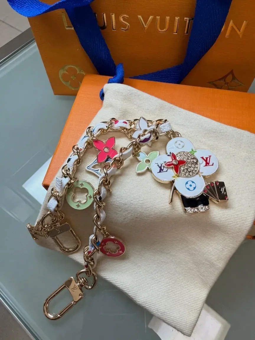 Porte-clés Louis Vuitton – Louis Vuitton – doré – taille Taille unique 5