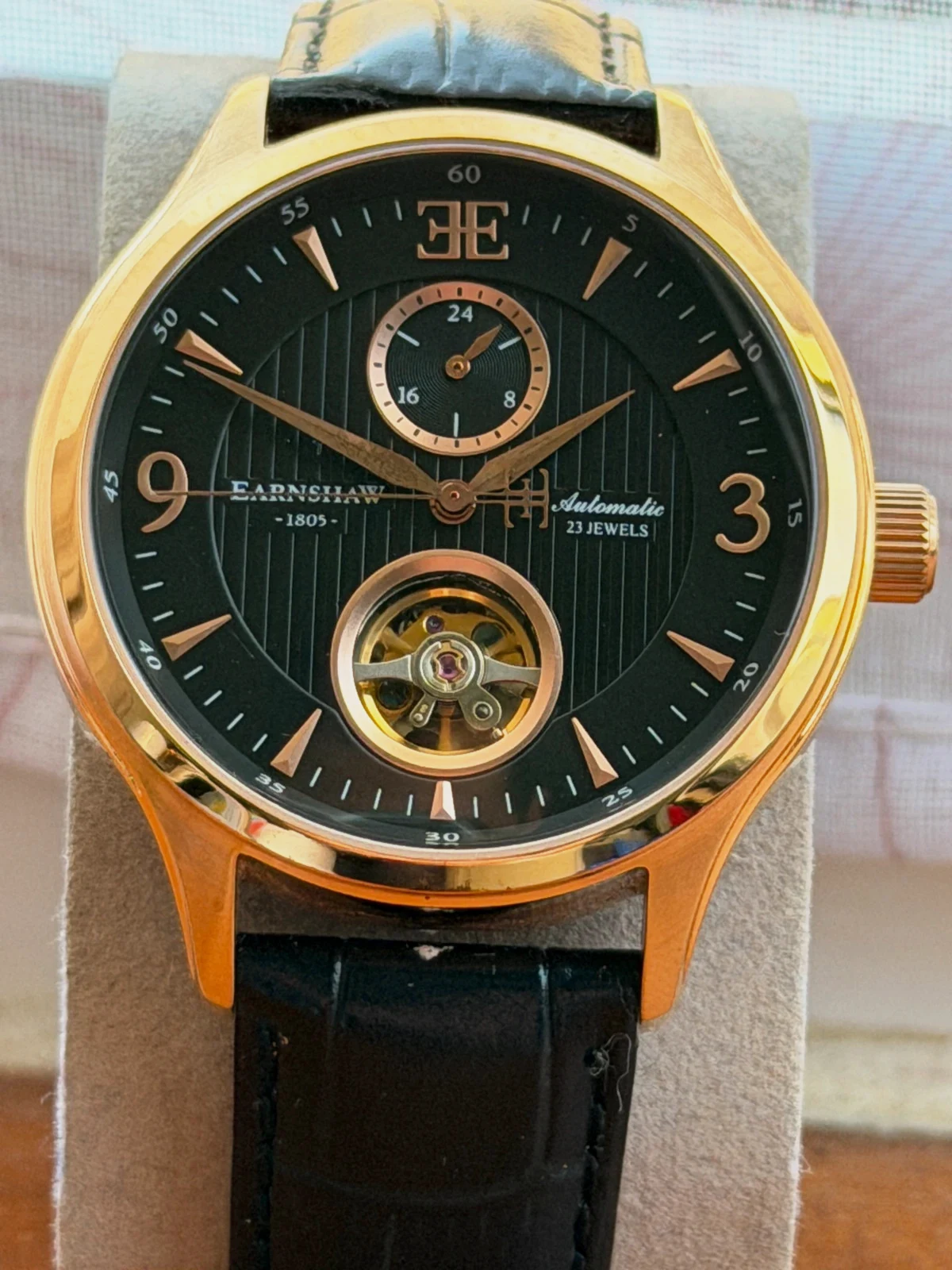 Montre Automatique Thomas Earnshaw Cadran Cœur Ouvert / Or Rose &Noir – Thomas Earnshaw – taille 43–46 mm