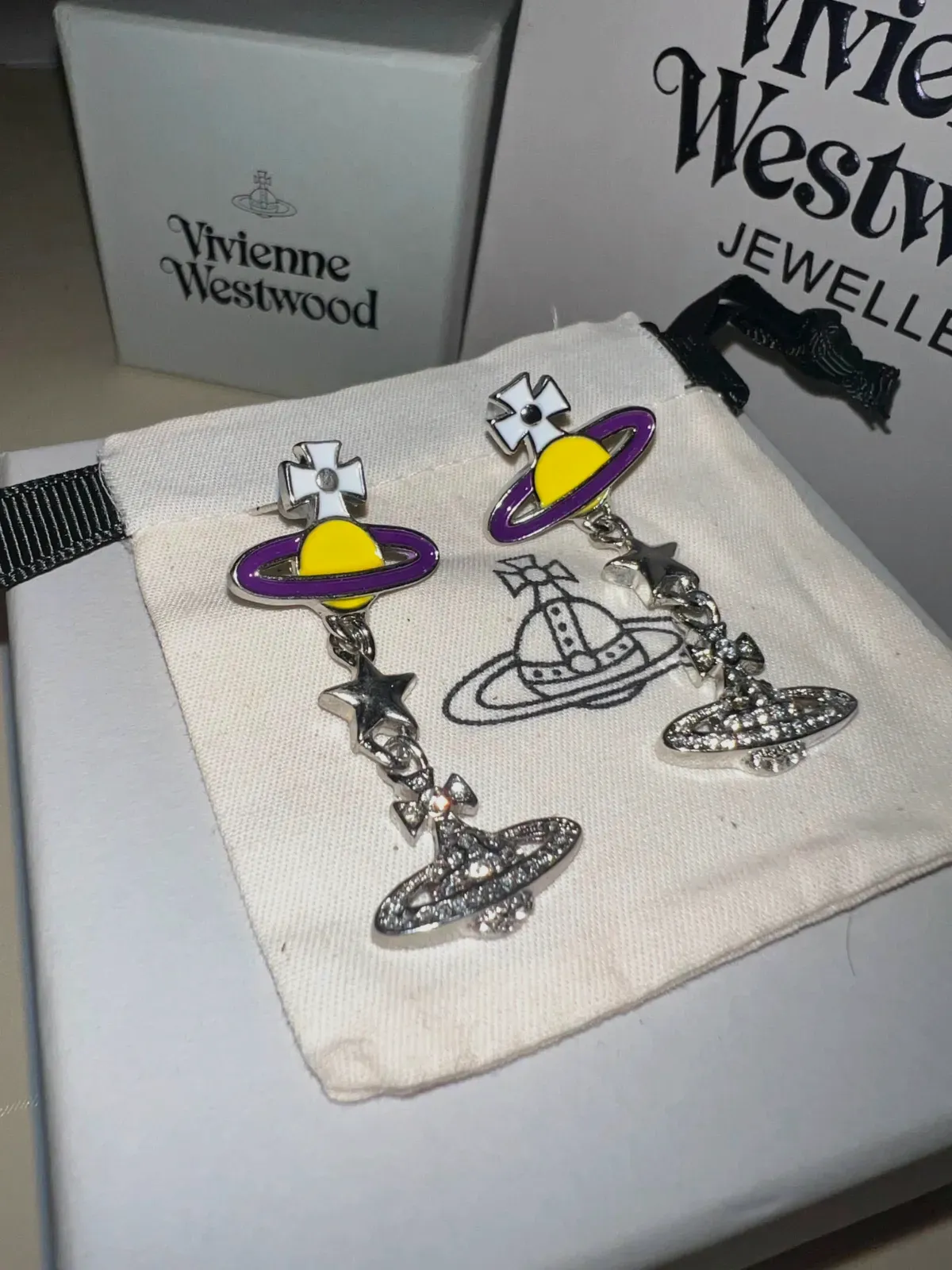 Boucles d'oreilles Vivienne Westwood Planète – Vivienne Westwood – argenté 2
