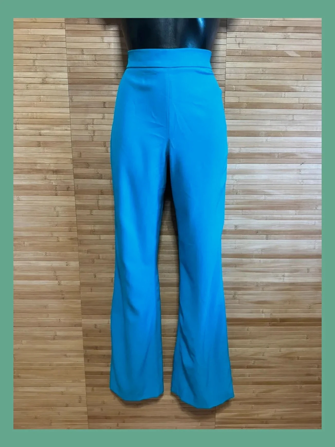 Divino pantalón ancho color turquesa de Carlo pascual , talla 38 😍