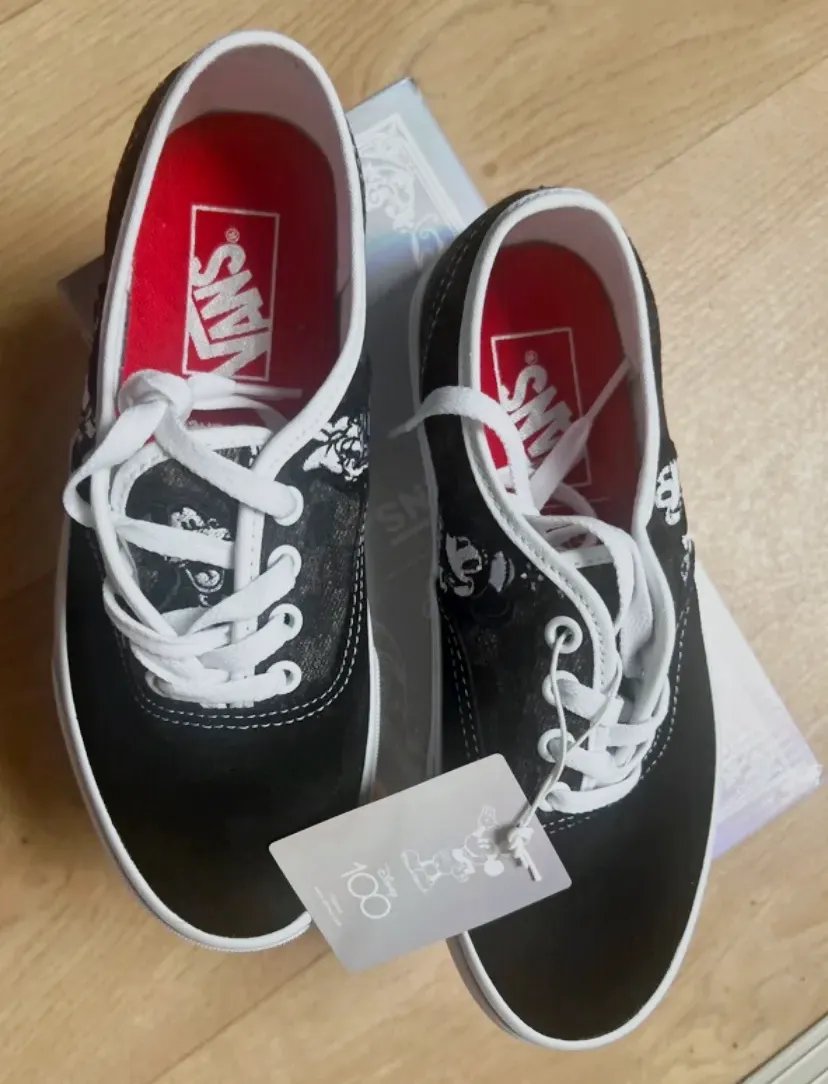 Vans Chaussures noires et blanches neuves – Vans – noir et blanc 3