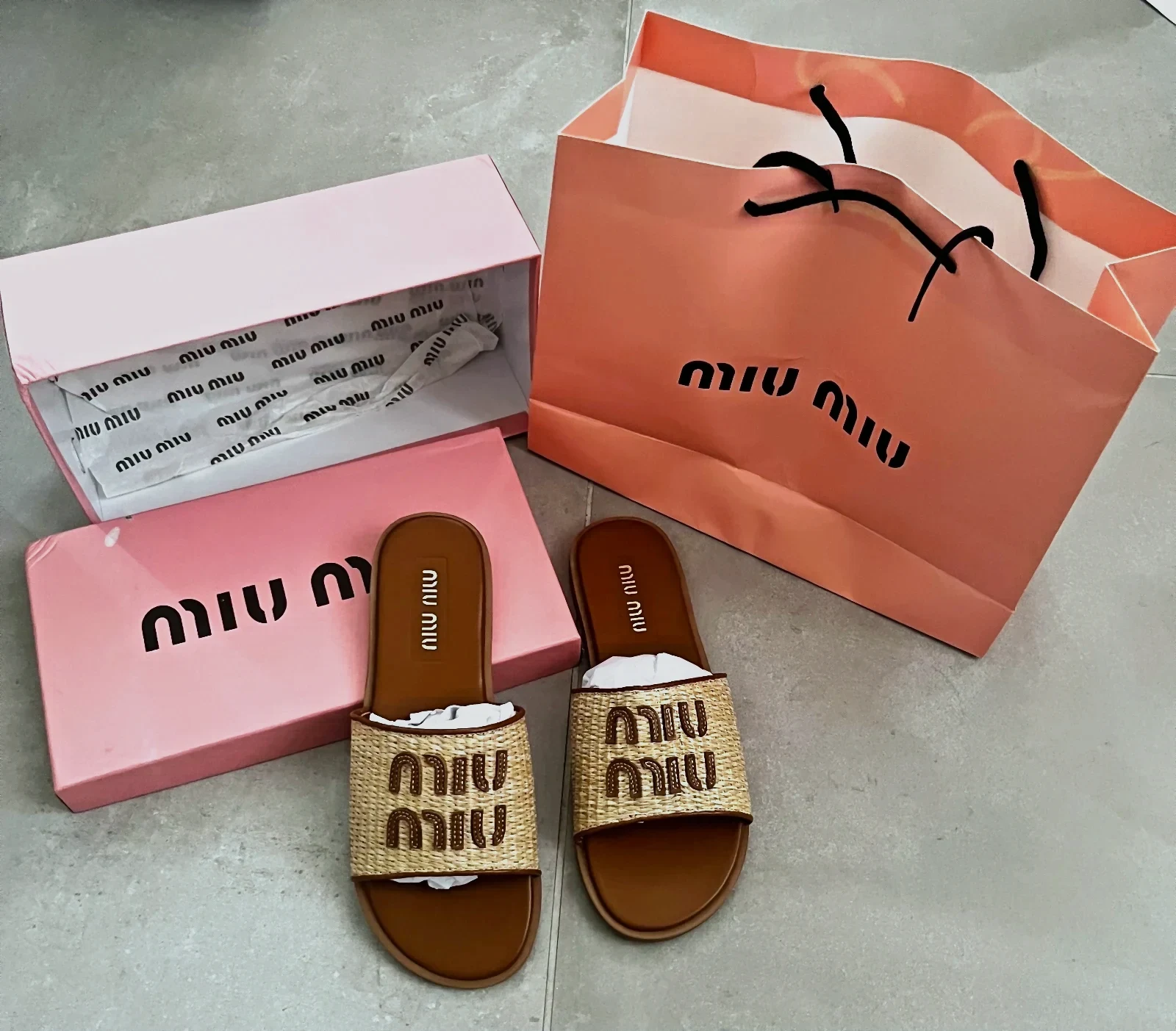 Miu Miu Sandales dorées marron