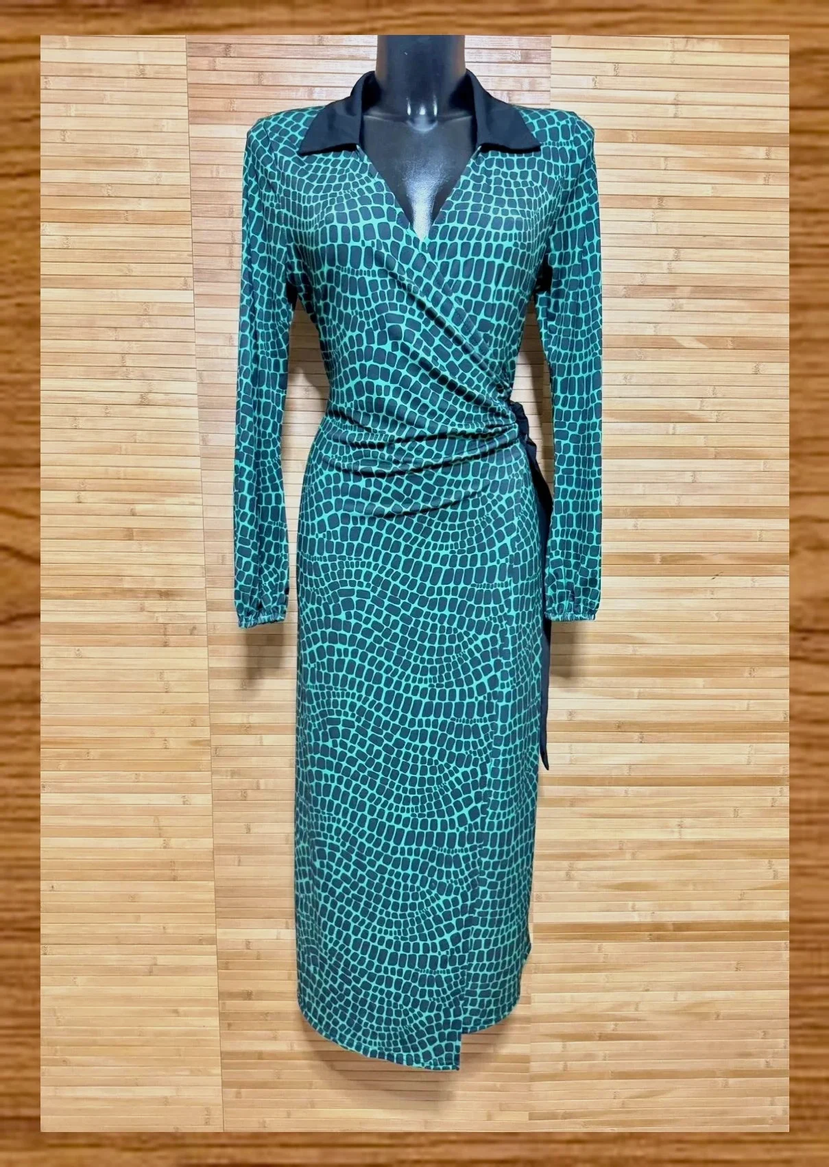 Divino vestido largo cruzado de Lipsy London talla 40 , elástico 😍