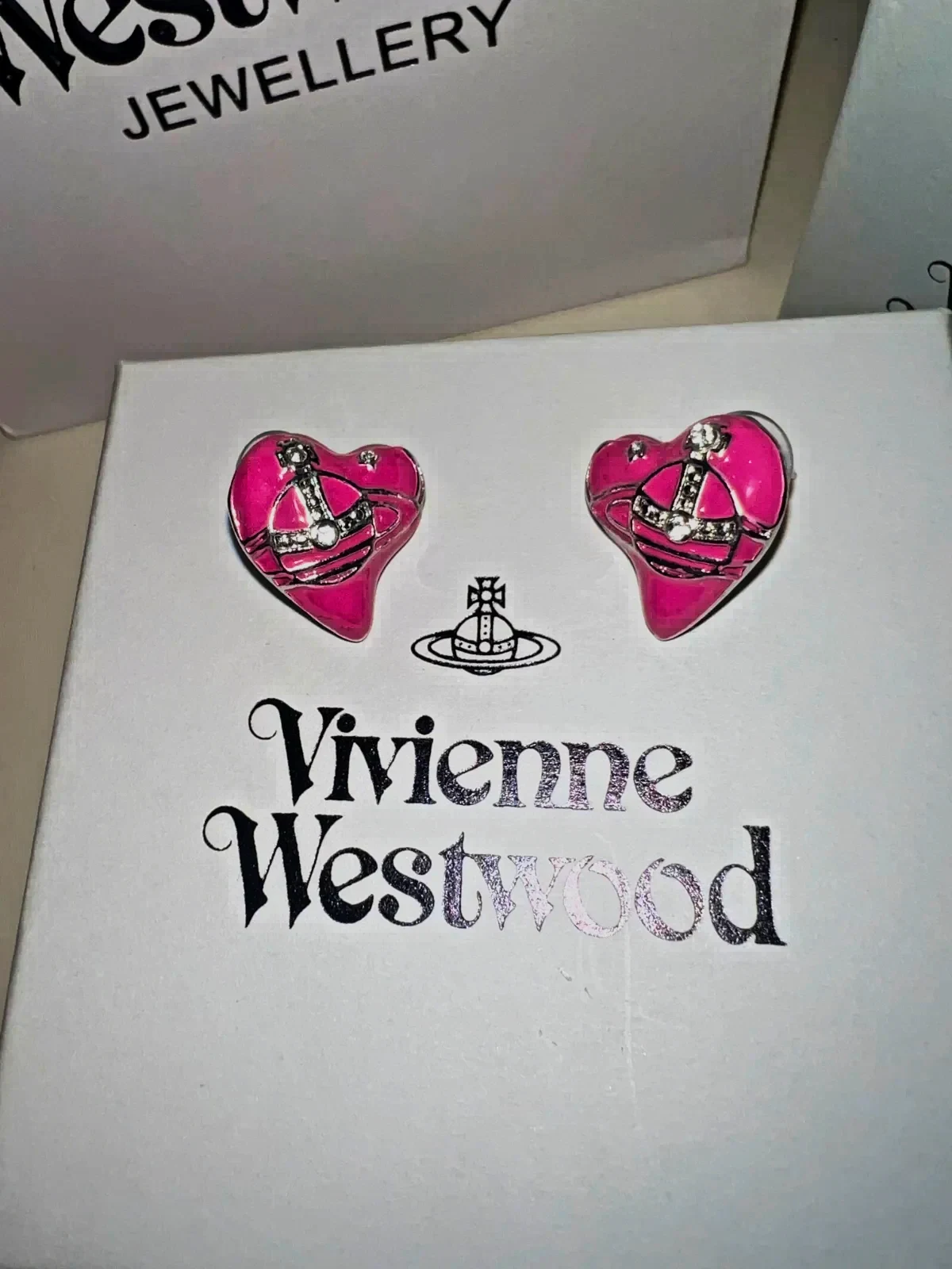 Boucles d'oreilles Vivienne Westwood cœurs fuchsia