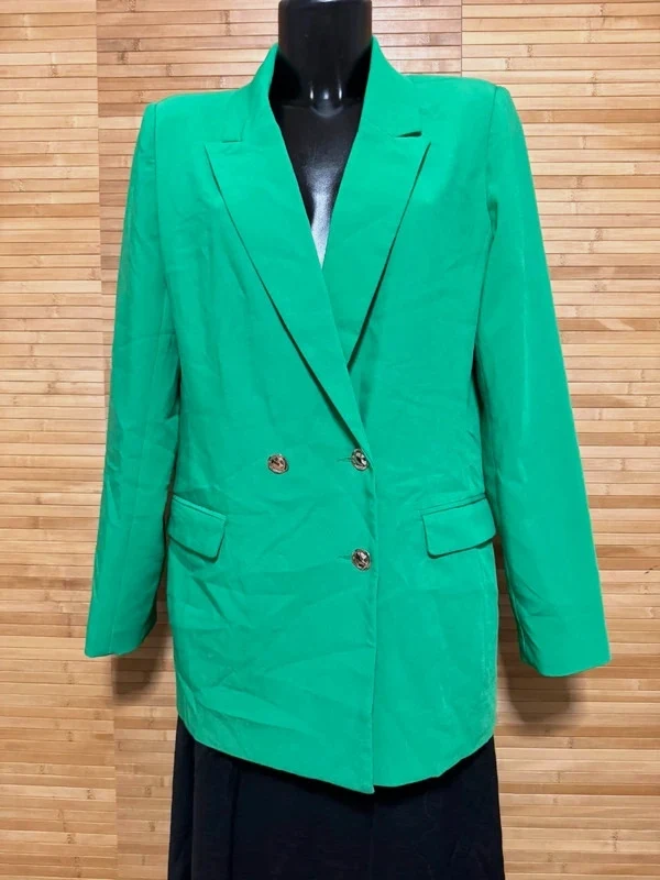Divino blazer verde marca Melting Stockholm talla L 😍