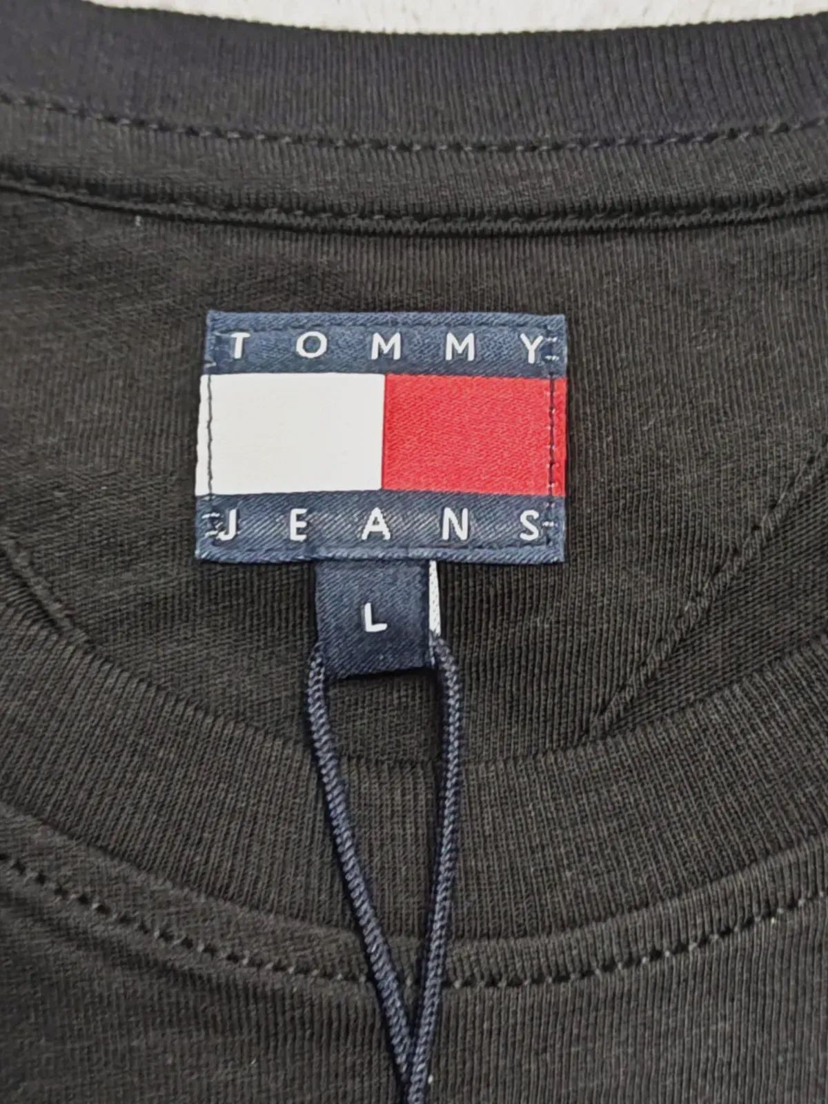 T-shirt Tommy Jeans noir logo – Tommy Jeans – taille L 3