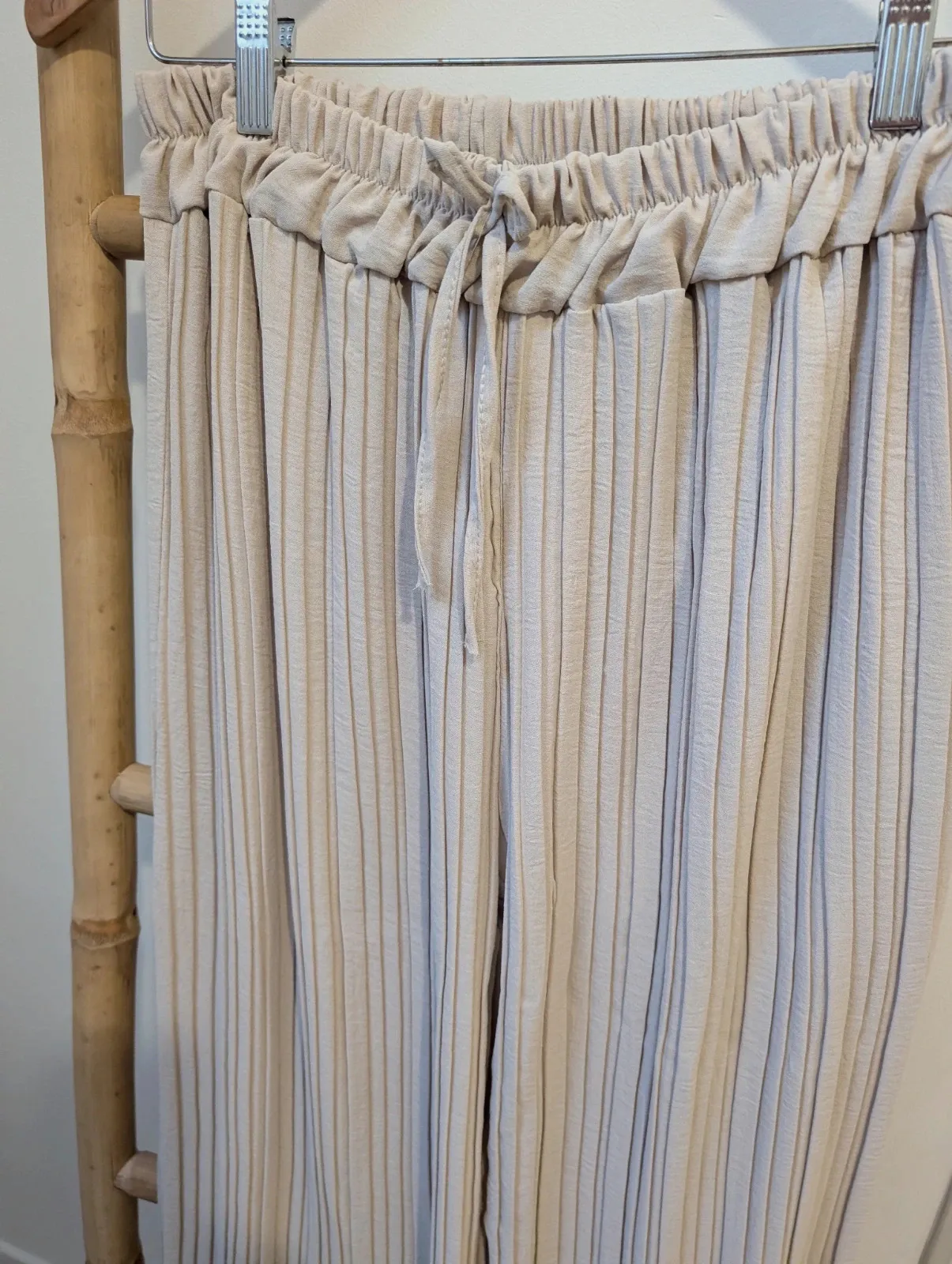 Pantalon palazzo beige plissé ample TU – M-Made in Italy – taille Taille unique 2
