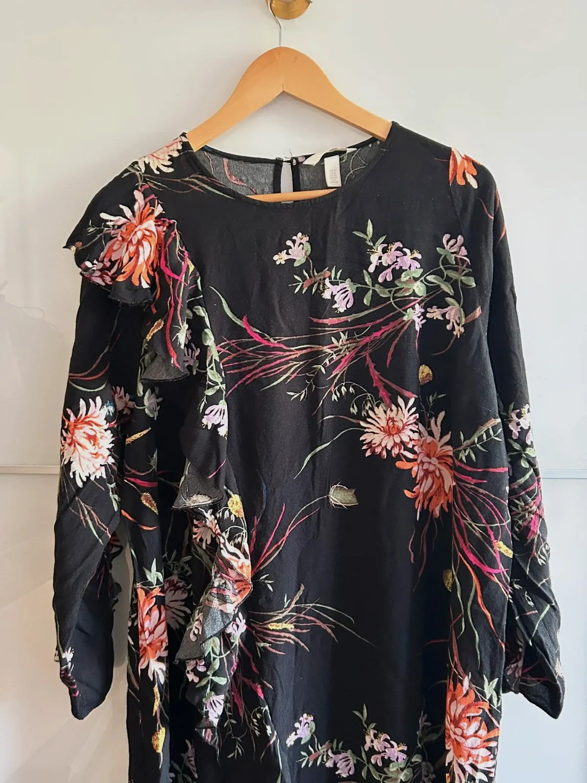 Robe longue XL 42 noire fleurie fluide à volants 100% viscose – H&M – taille XL 2