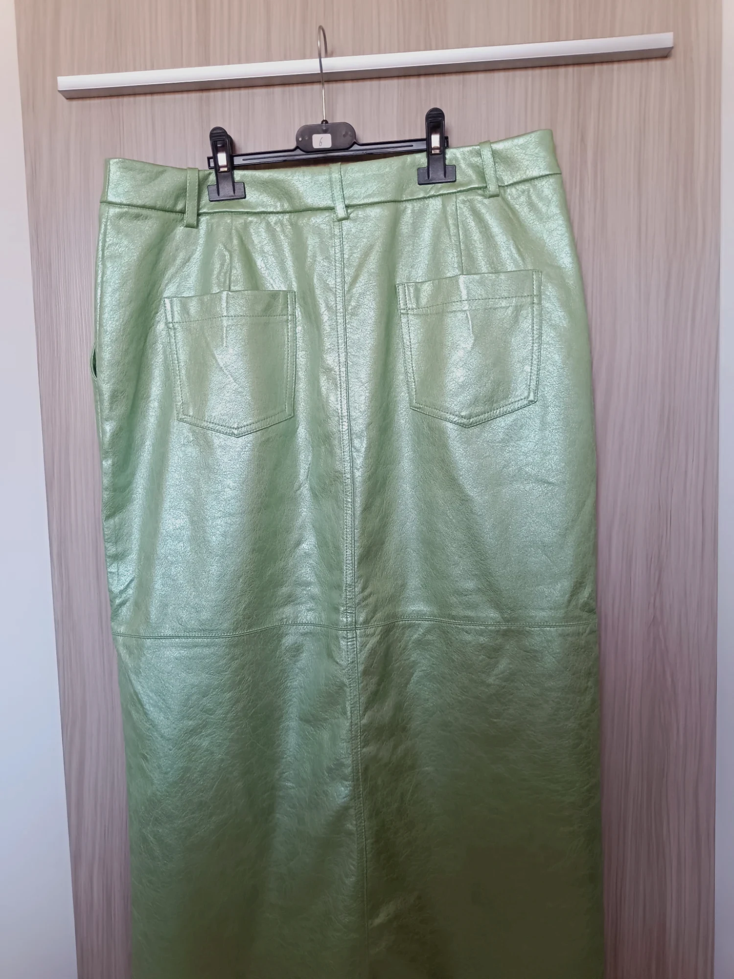 Falda larga verde metalizada con abertura – Esprit – taille XL