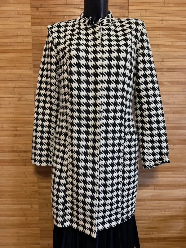 Divina chaqueta blazer de Angelle Milán talla XXL 😍