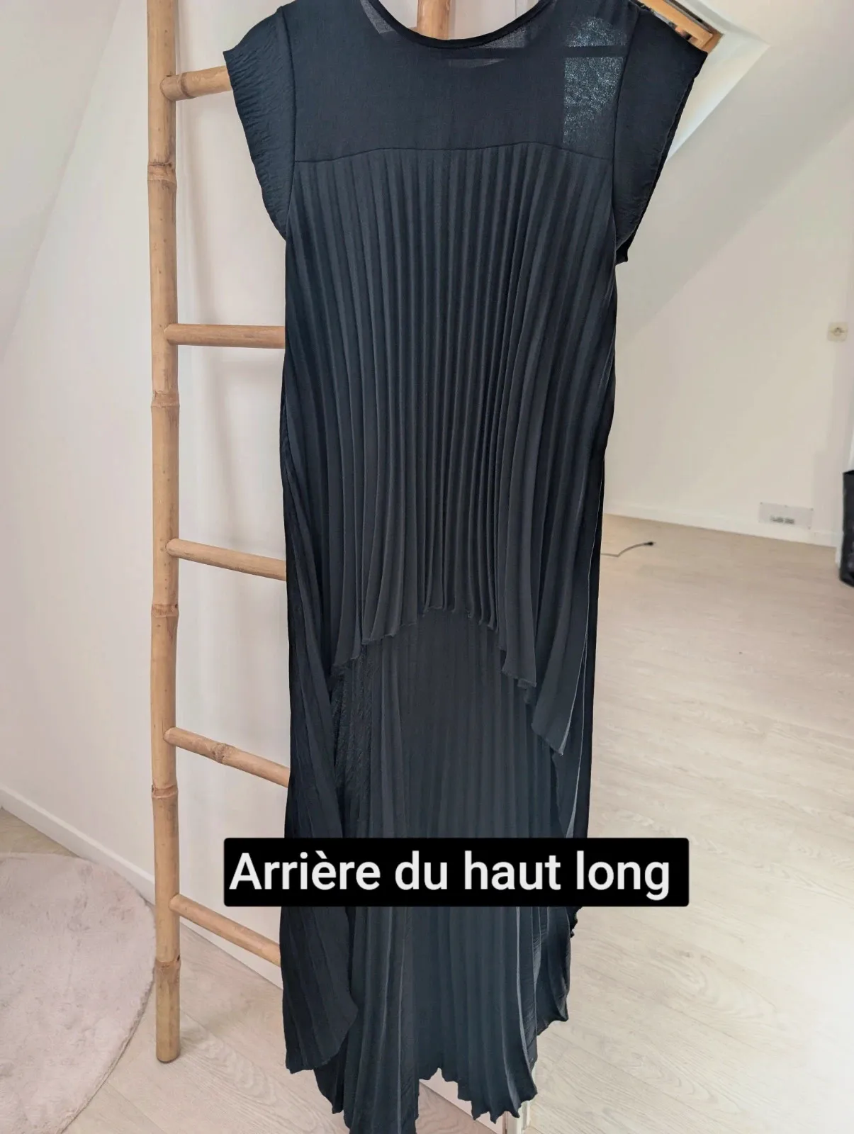 Ensemble palazzo + haut long noir plissé TU – Italia Independent – taille Taille unique 2