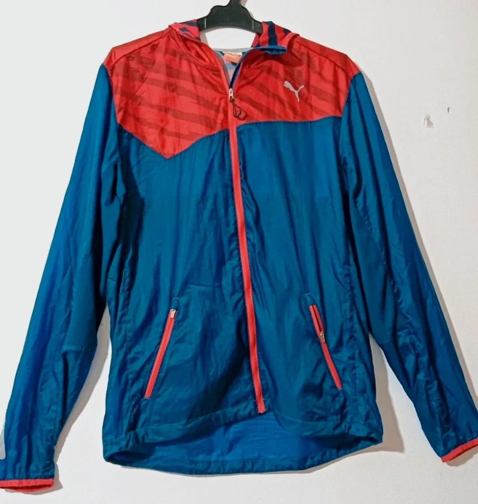 Puma Running Windbreaker Jacket with Hood Gorpcore – Size L – Excellent Condition – Puma – taille L