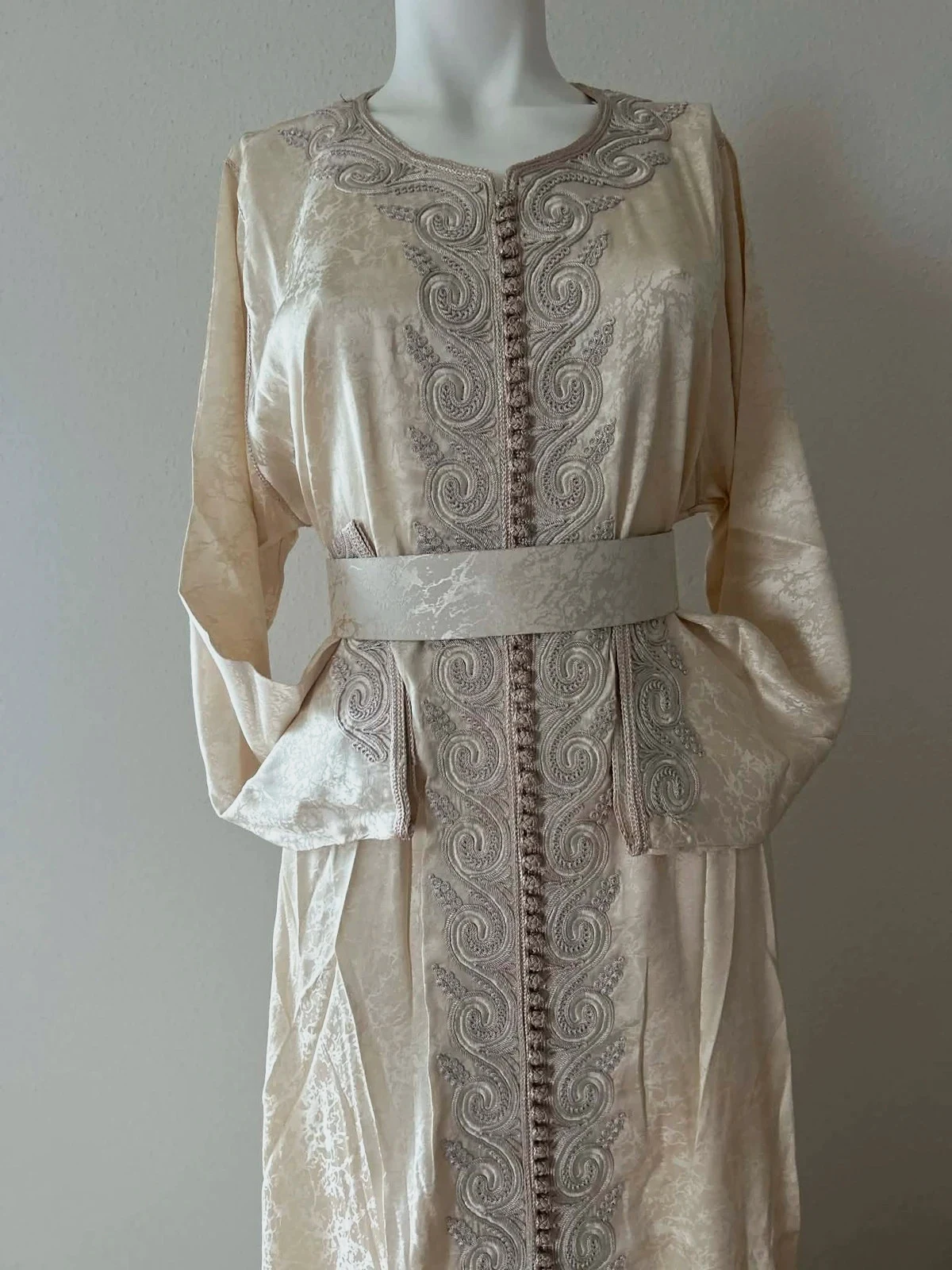 Caftan kemja tendance avec ceinture – Tendance – taille XL / 42 / 14