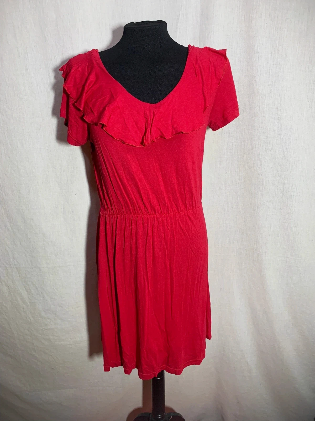 Vestido Rojo con Volantes | Red Ruffled Dress | Riverside