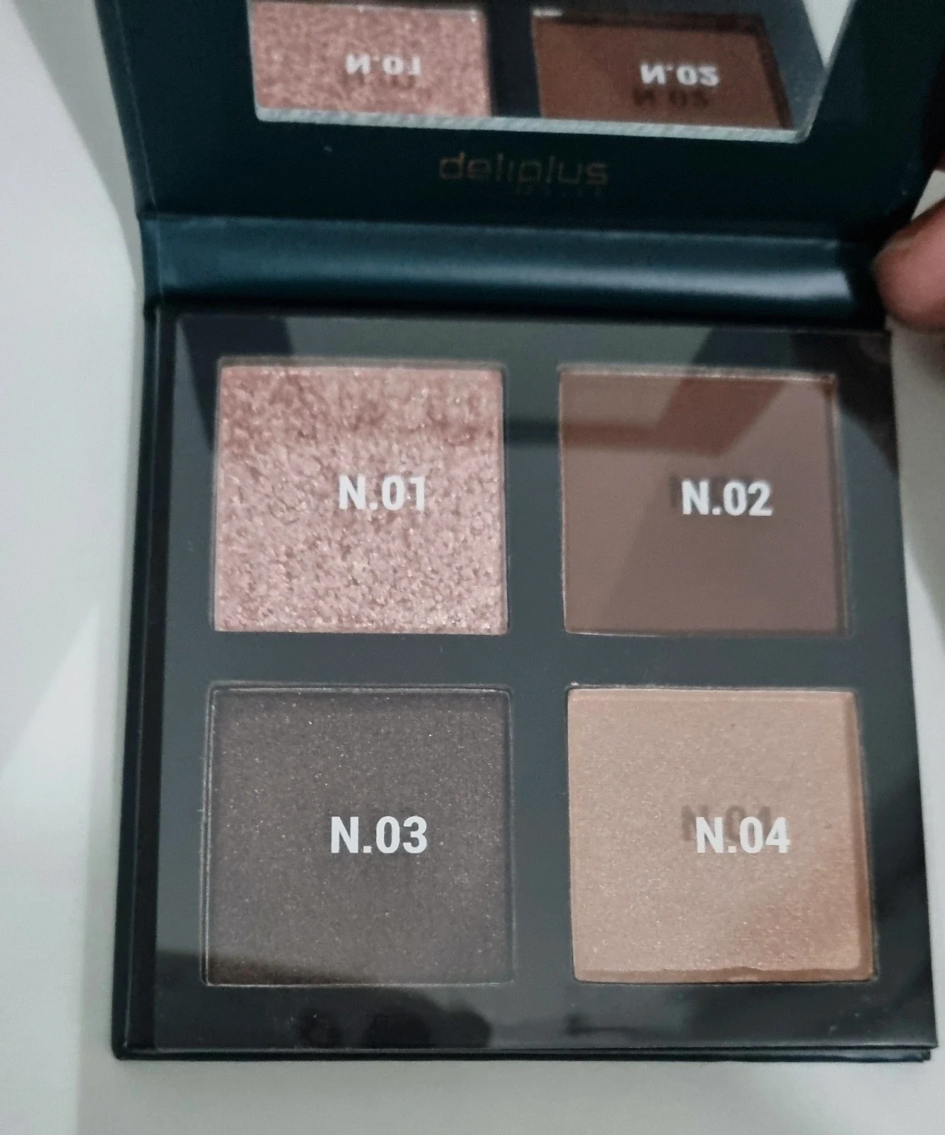 Set Iluminador y sombras de ojos💖