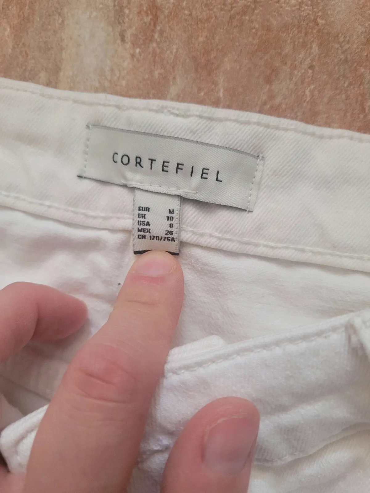 Falda vaquera midi blanca de Cortefiel - Talla M – Cortefiel – taille M / 38 / 10 3