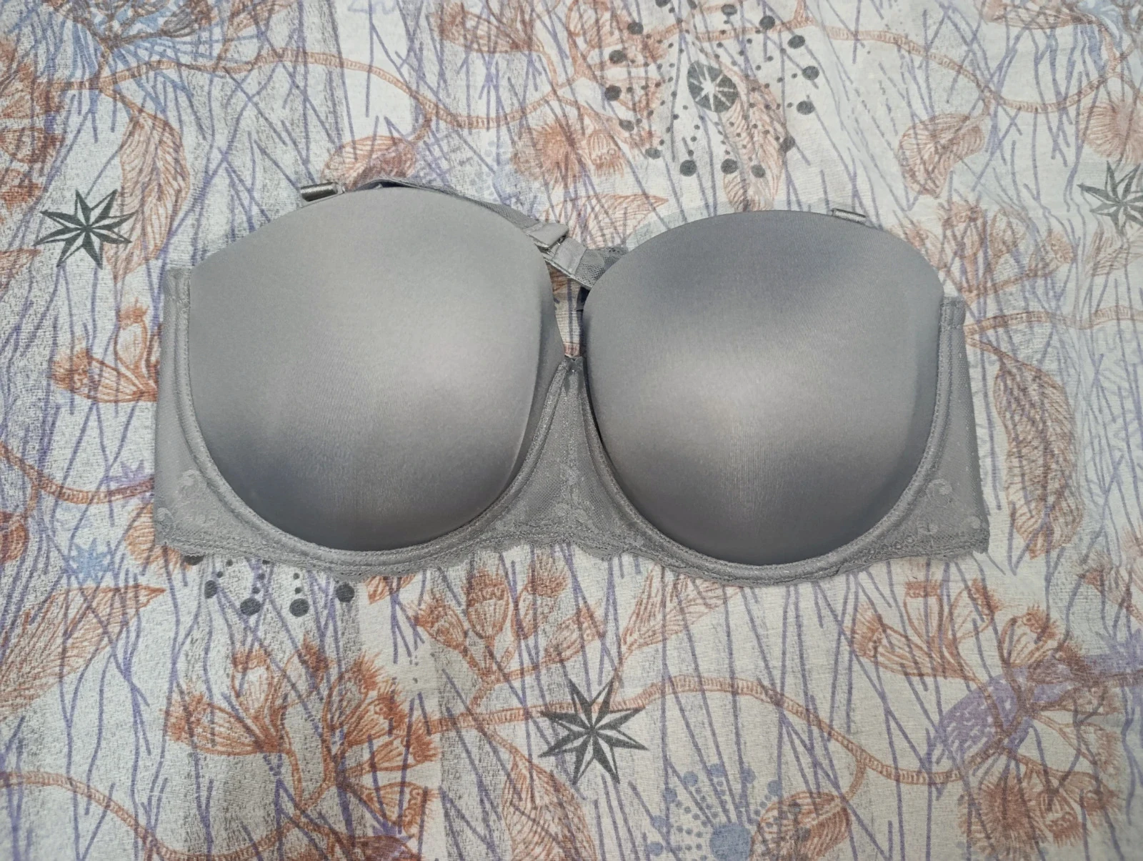Sujetador con aros Torrid Curve gris talla 125C