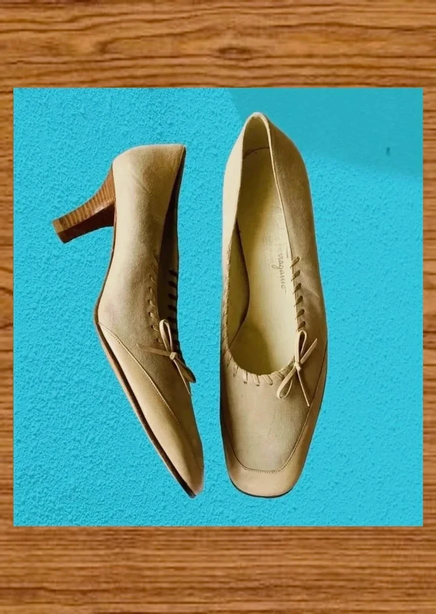 Tacones ante y piel, usados una vez en interior. Impecables, muy cómodos 😍