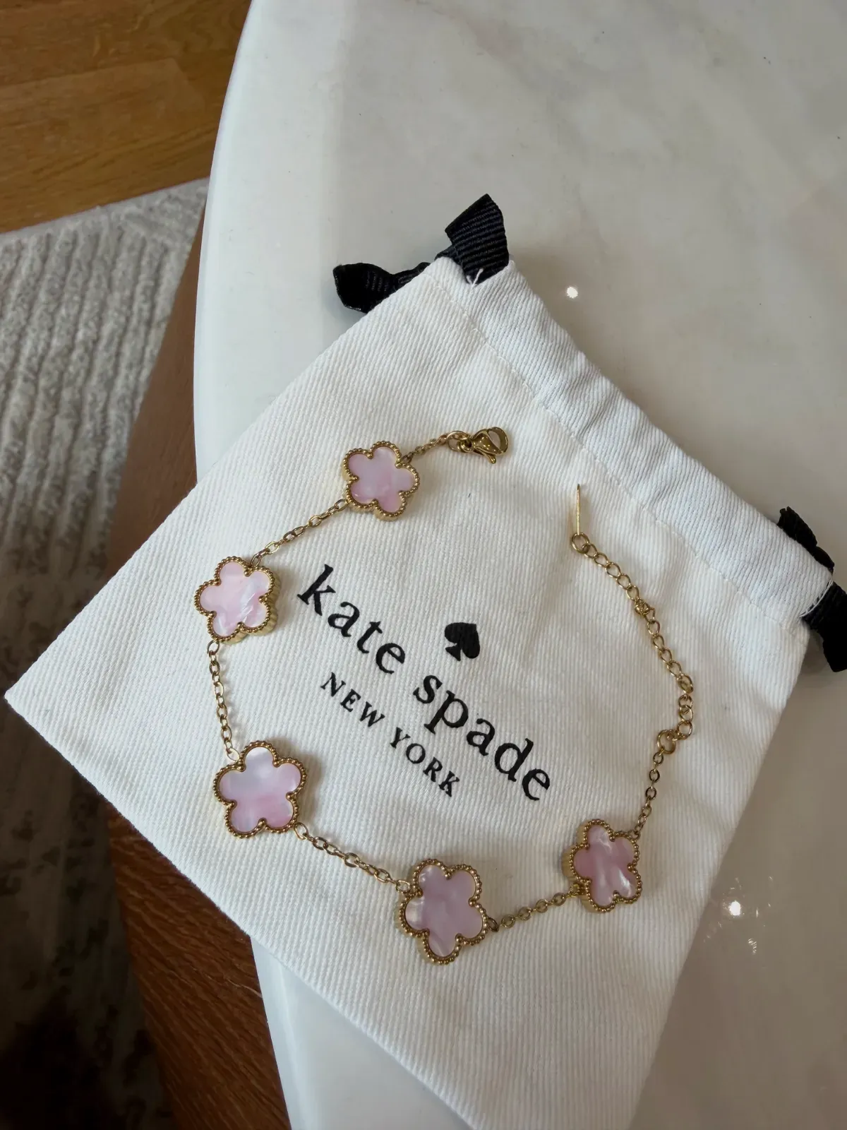 Bracelet Kate Spade doré fleurs roses – kate spade – doré – taille Taille unique 6