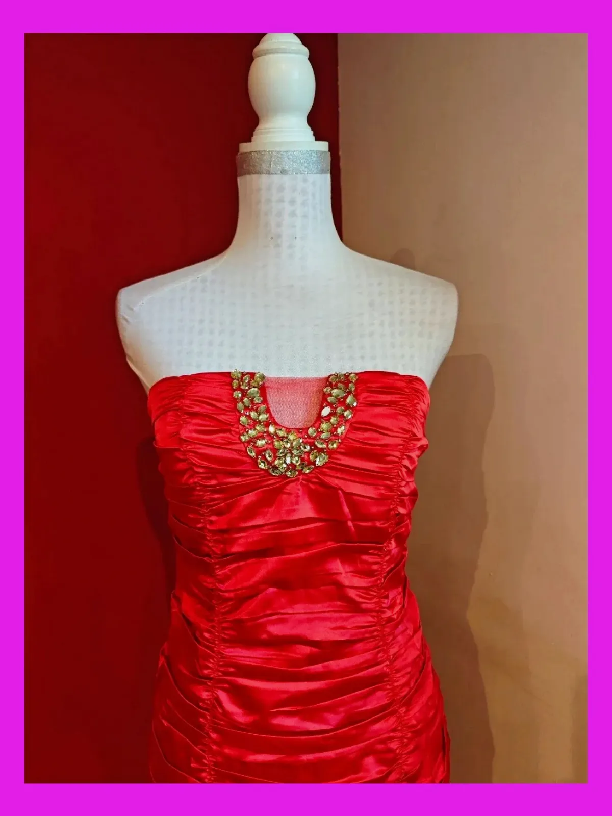 🌺Vestido vintage con escote palabra de honor de raso elástico rojo, drapeado y aplicación abalorios – Cherry Koko – taille S / 36 / 8 3