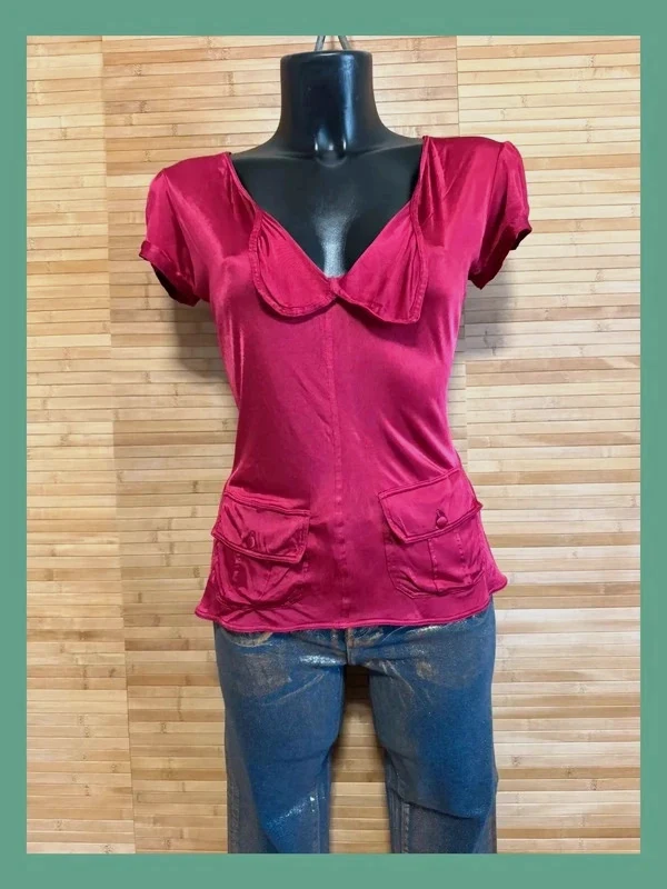 Divina blusa satinada elástica de Yves Saint Laurent , talla L 😍