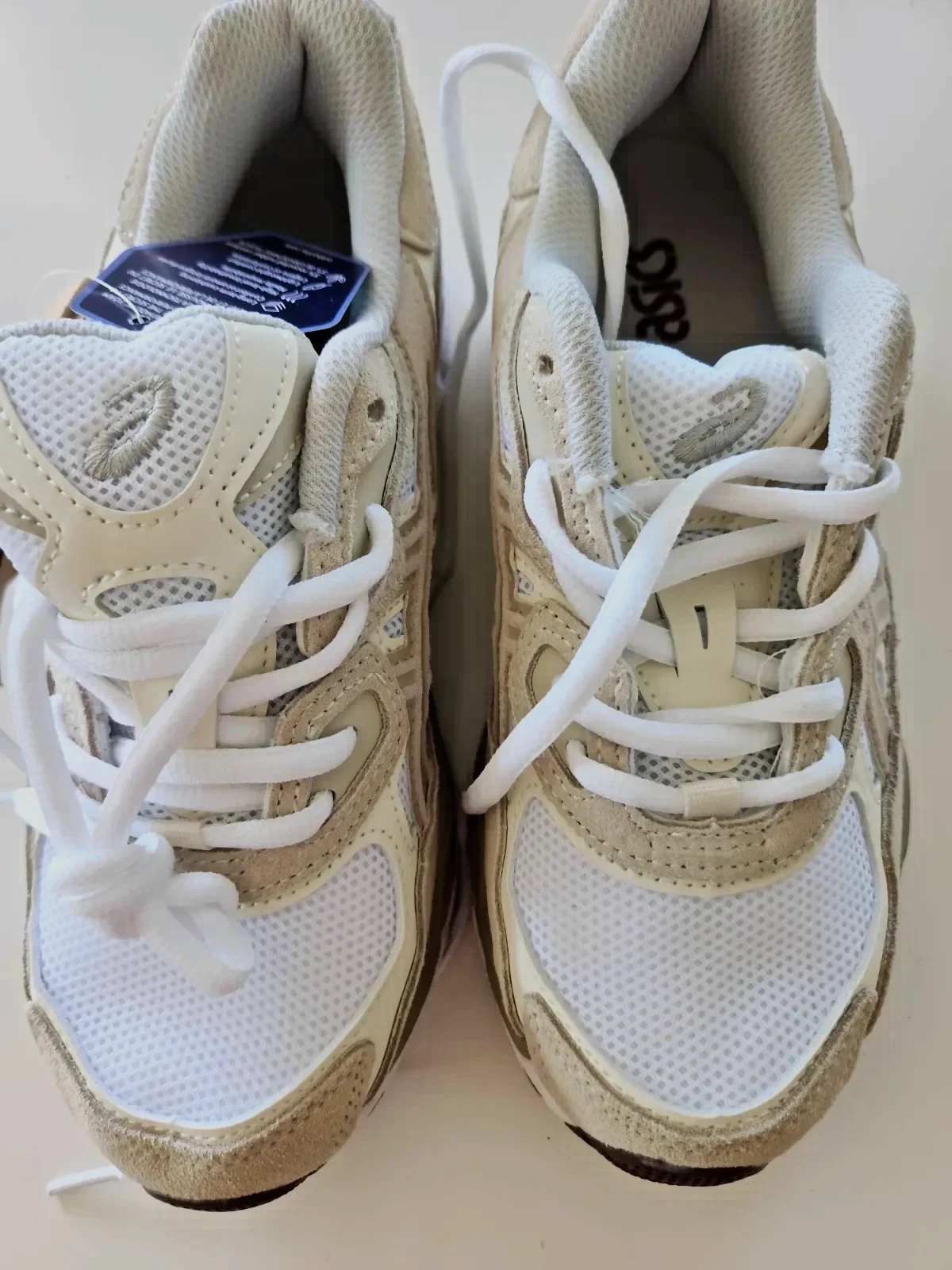 Baskets enfant beige et blanc