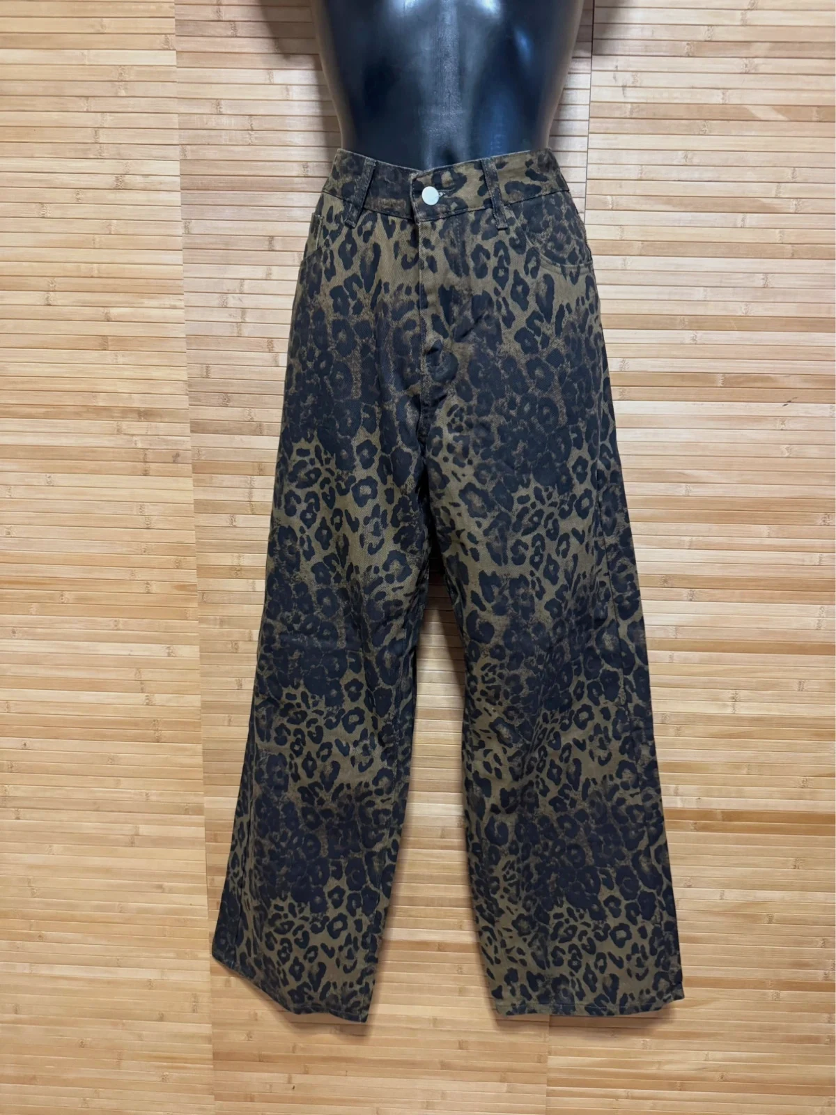 Divino vaquero ancho animal print talla 40 😍