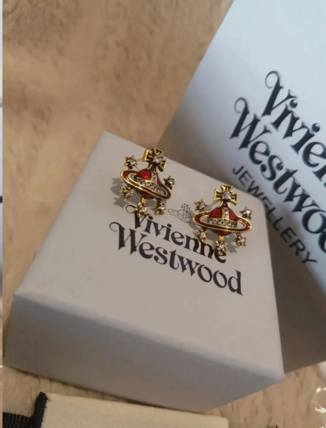 Boucles d'oreilles Vivienne Westwood Orb dorées et rouges – Vivienne Westwood – doré et rouge – taille Taille unique 5