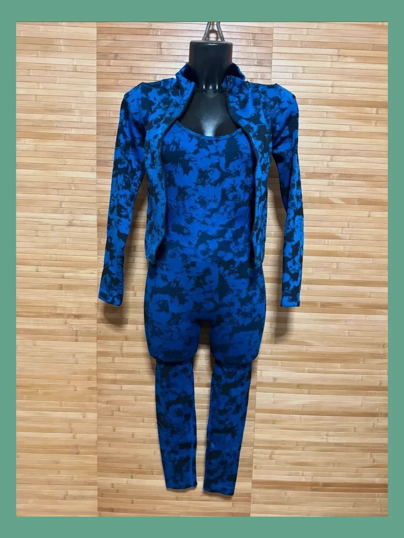 Conjunto deportivo mono y sudadera , elástico, talla única para S-M 😍