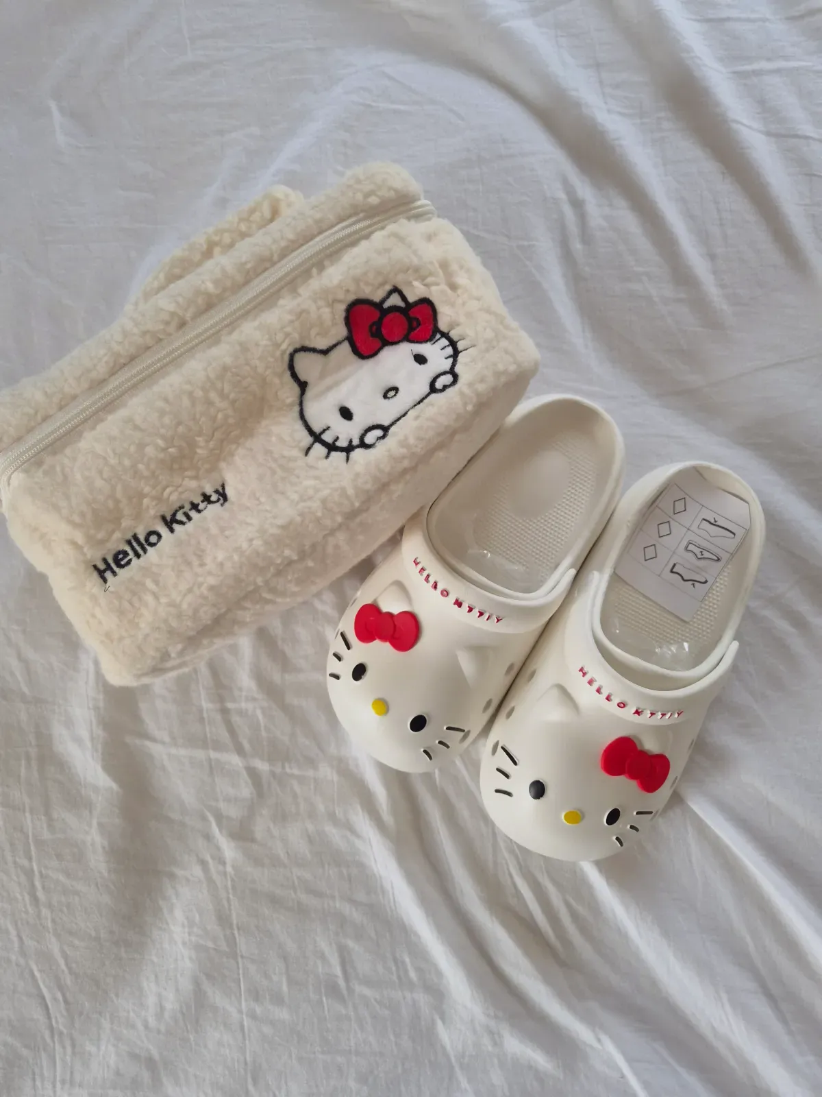 Sabots Hello Kitty blancs avec trousse assortie – Sanrio – taille EU 38 3