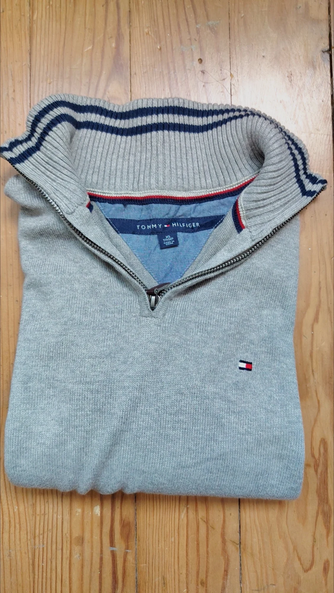 Pull col montant zippé Tommy Hilfiger gris