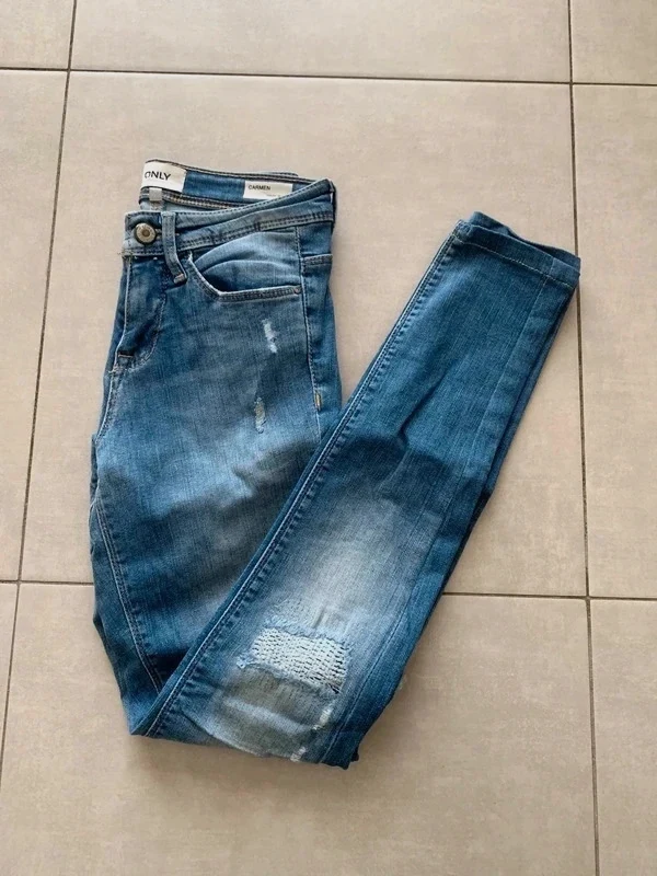 Jean ONLY Carmen skinny destroy – Taille 34 / XS