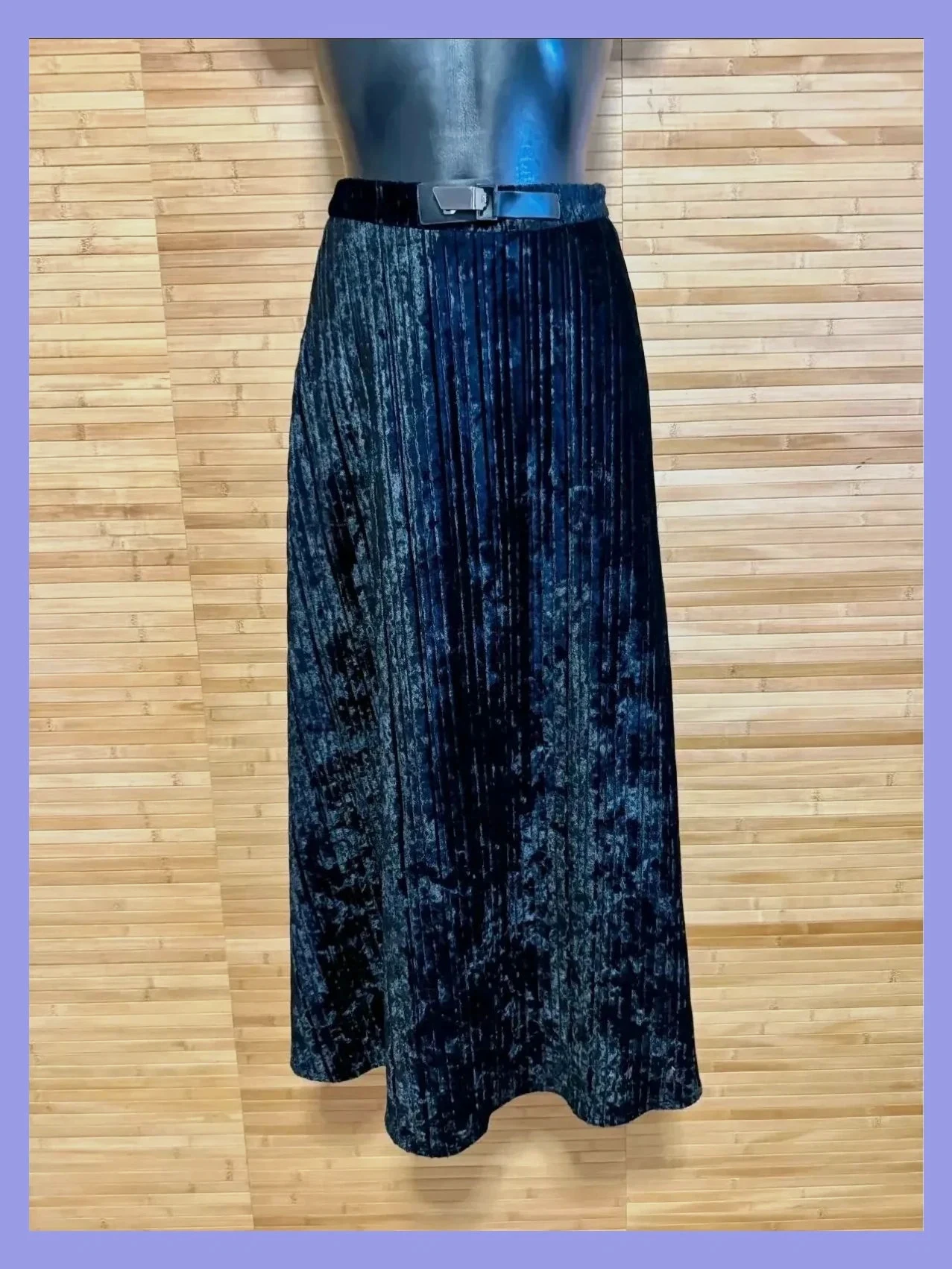 Preciosa falda larga de terciopelo Studio F, talla XS 😍