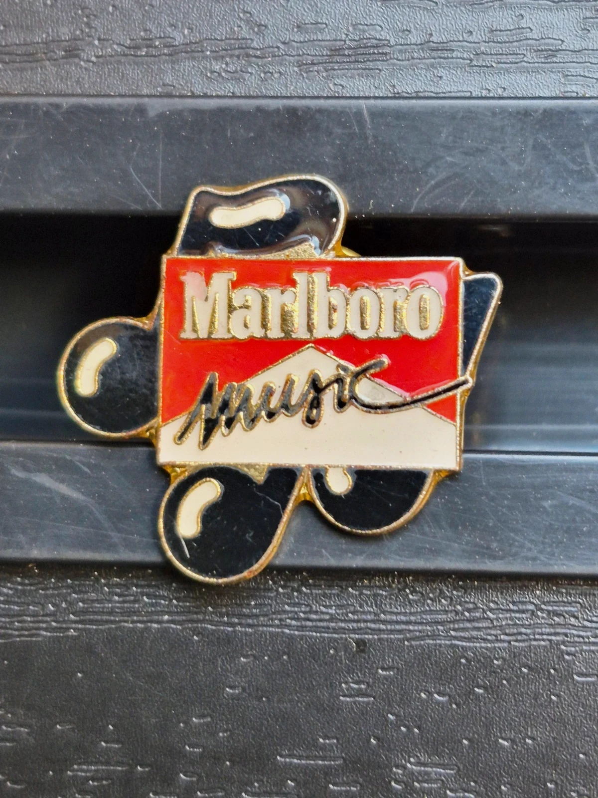 Pin's Vintage Marlboro Music - Années 90 - Fabricant Progress