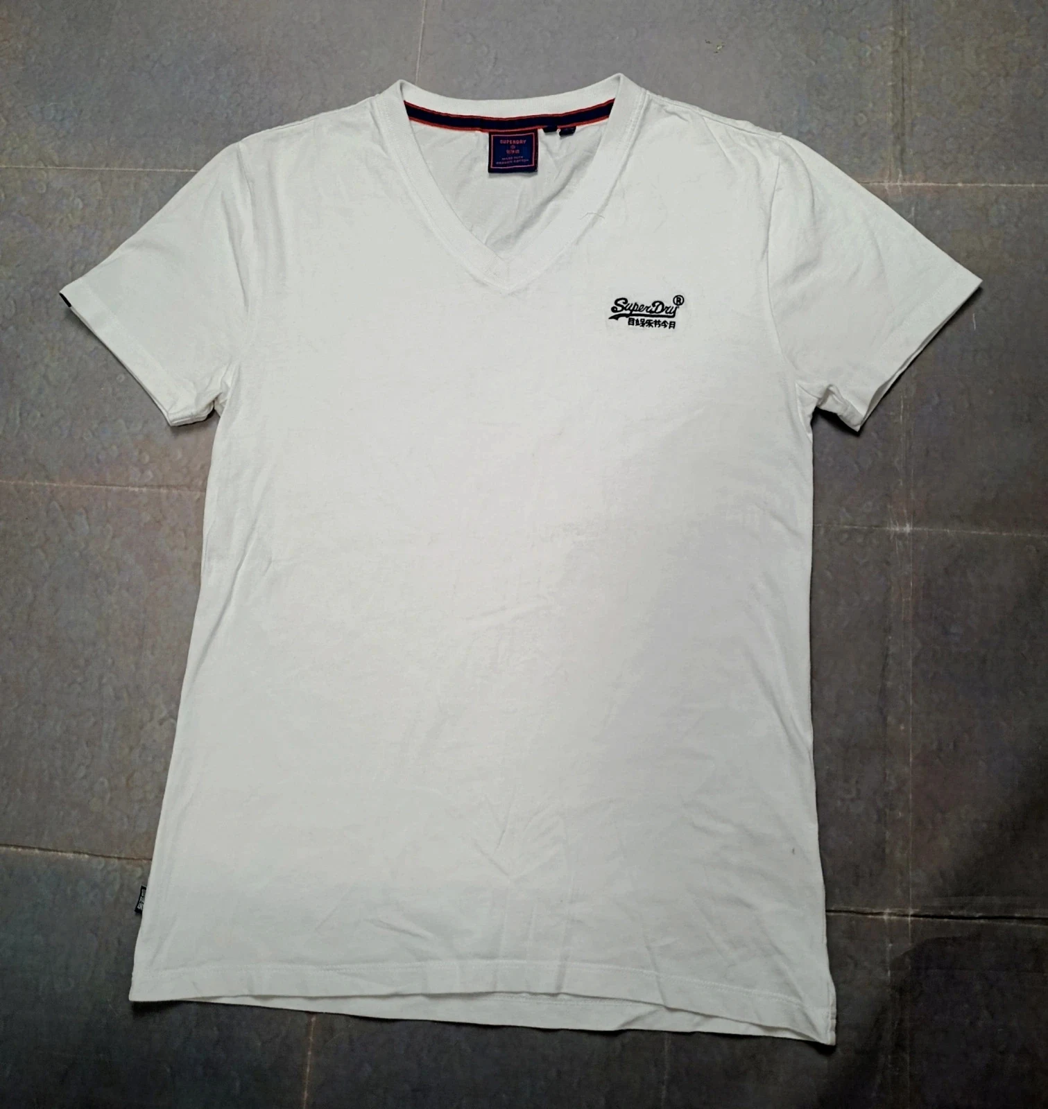 Superdry White V-Neck T-Shirt Organic Cotton S / T-shirt Col V Superdry / Camiseta Cuello V