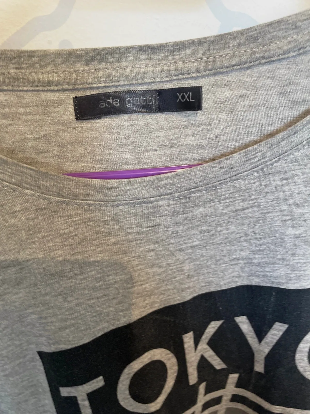 Camiseta gris ciudades Tokyo NYC Paris - Talla XXL - Estilo Oversize – taille XXL / 44 / 16 3